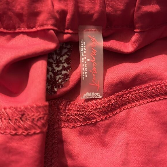 Free People Movement Adventure Pull On W/Zip Hiking Camping Short Lovestruck S - Picture 6 of 6